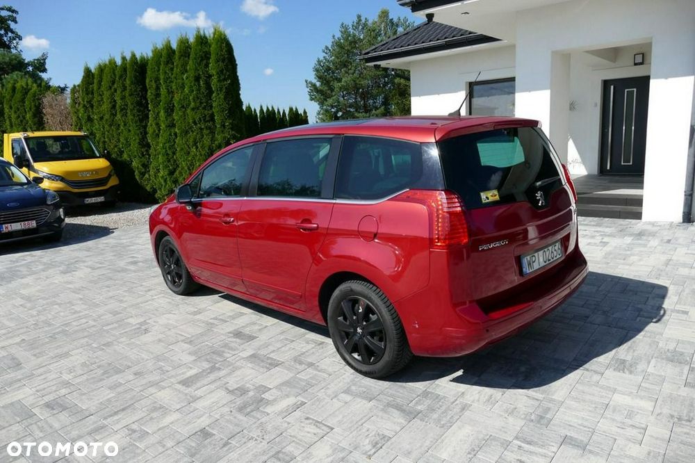 Peugeot 5008 2012 photo 4