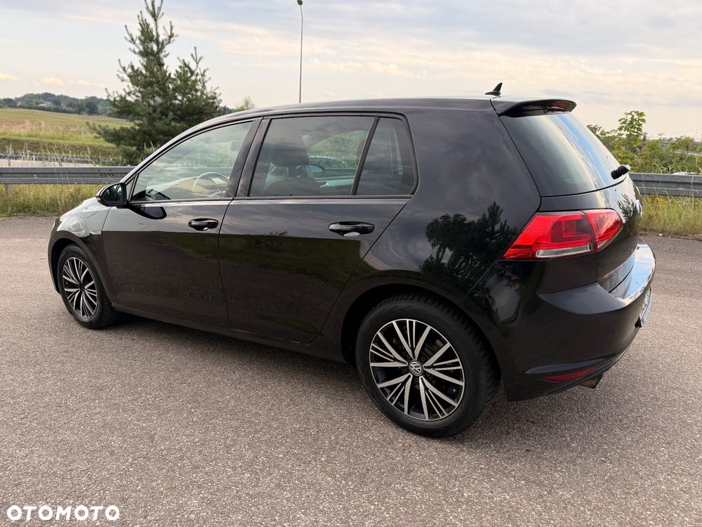 Volkswagen Golf 1.6 TDI BlueMotion Technology Cup - 6