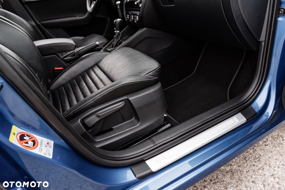 Skoda Octavia 2.0 TSI RS - 25
