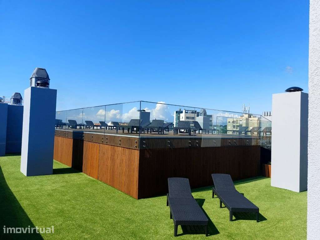 Apartamento T4 com 2 frentes, novo, com churrasqueira; piscina e pl... - Grande imagem: 3/60