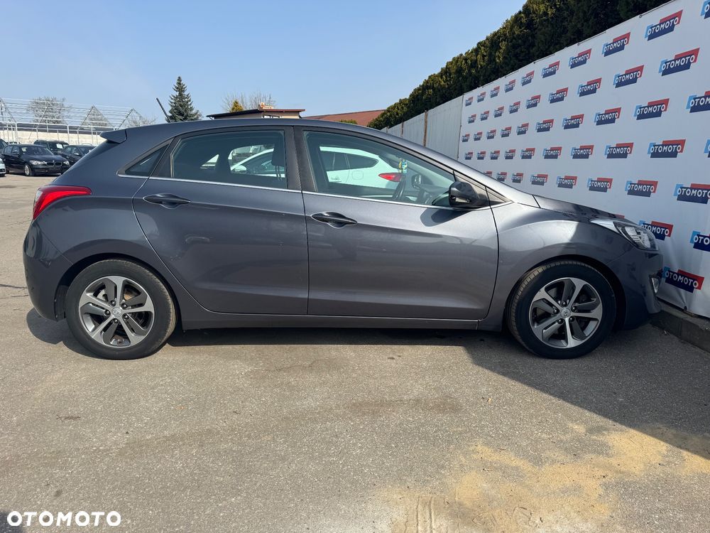 Hyundai i30 blue 1.6 CRDi Classic Navigation - 10