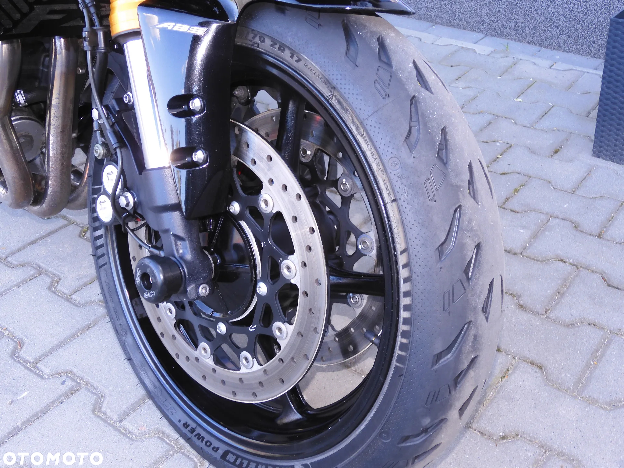 Yamaha FZ - 4