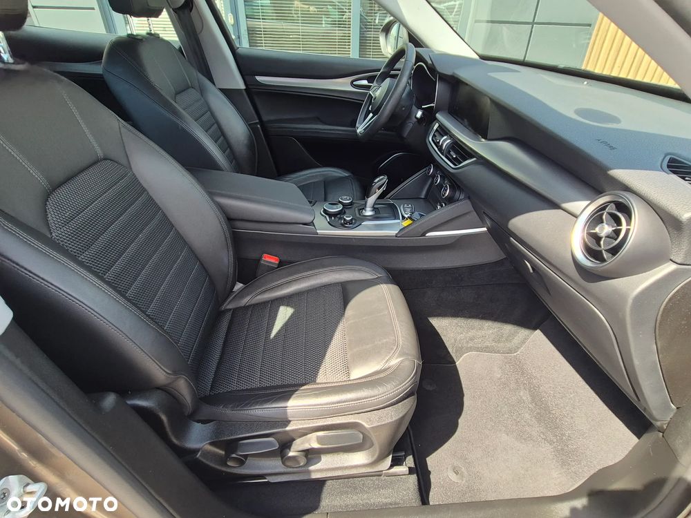 Alfa Romeo Stelvio 2.2 16V AT8 Executive - 33