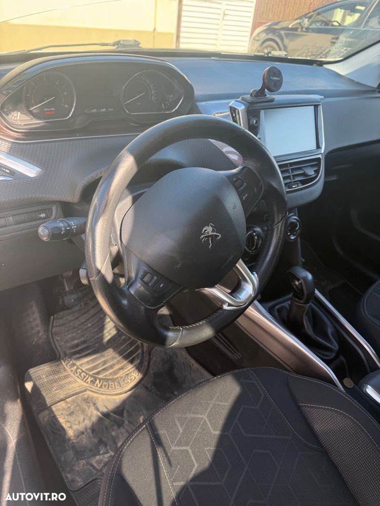 Peugeot 2008 1.4 HDi FAP Active - 5