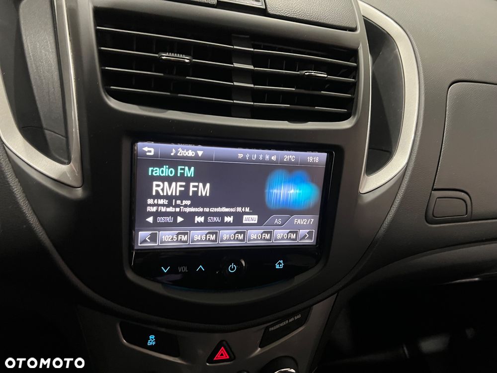 Chevrolet Trax 1.7 D LT - 29