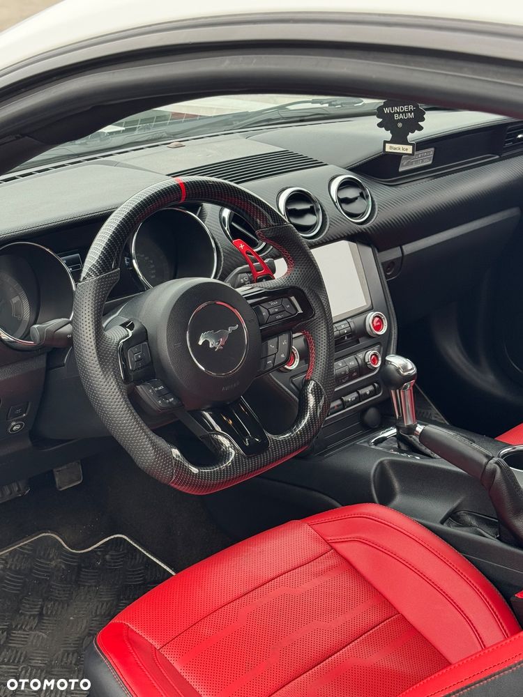 Ford Mustang - 21