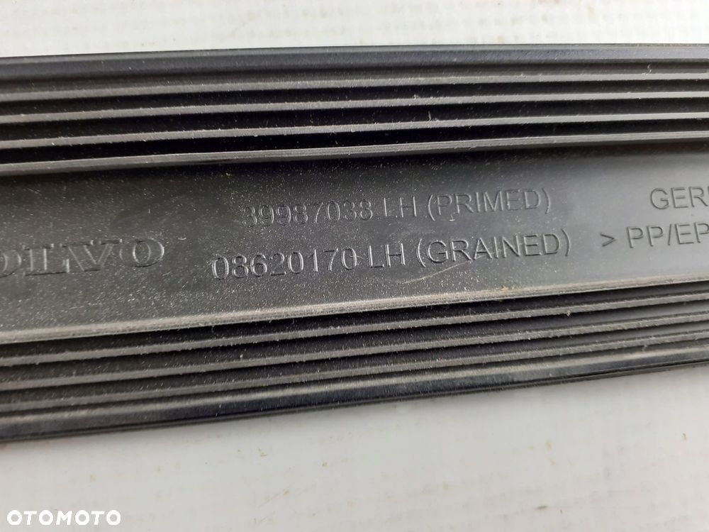 Listwa drzwi lewa tył środkowa Volvo S40 V50 04-12 - 5