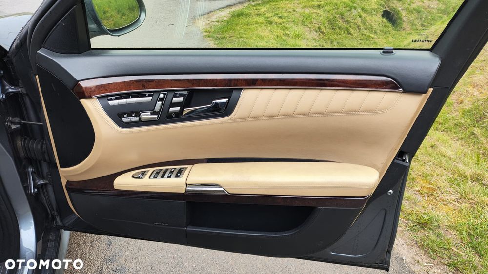 FOTELE KANAPA PODŁOKIETNIK BOCZKI TAPICERKA SKÓRA BEŻOWA DESIGNO FULL OPCJA GRZANA WENTYLOWANA MASAŻE MONITORY MERCEDES S-KLASA W221 LONG - 17
