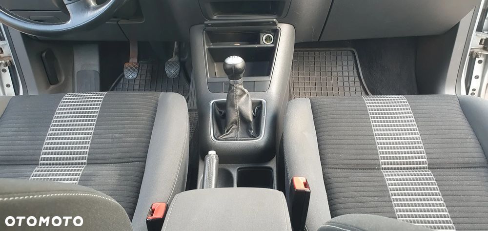 Volkswagen Golf Plus 1.9 TDI Sportline - 17
