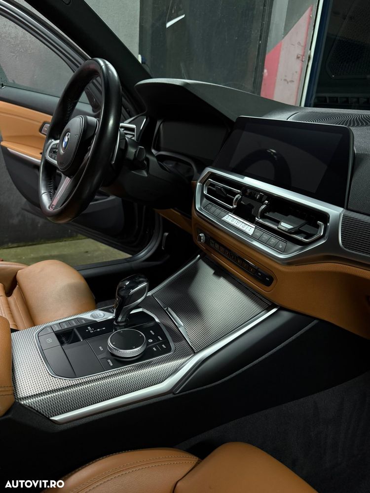 BMW Seria 3 330i xDrive AT - 9