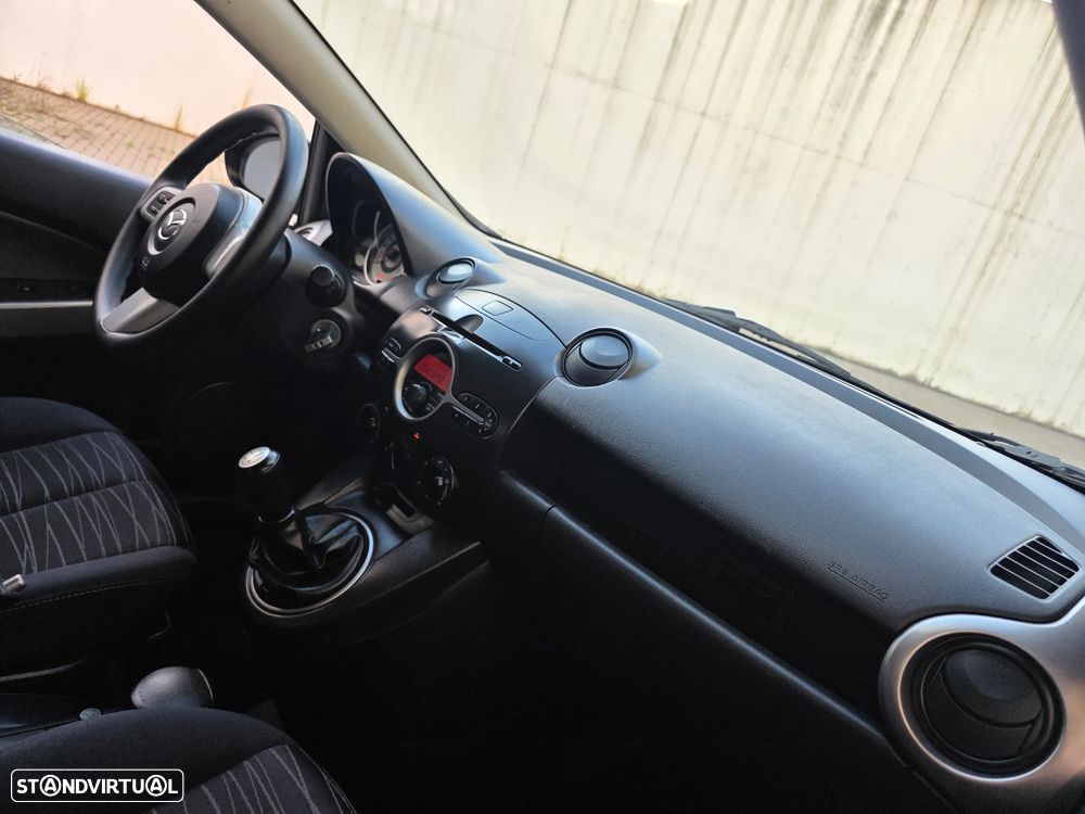 Mazda 2 1.3 MZR Exclusive - 40