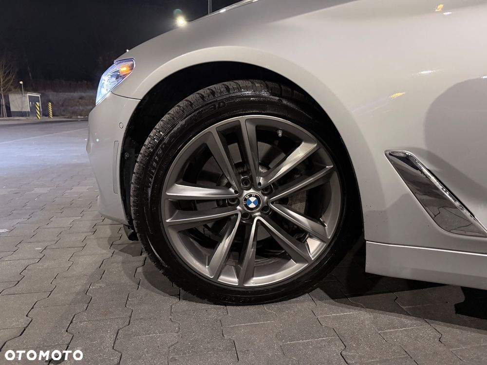 BMW Seria 5 530i xDrive GPF Sport Line sport - 9