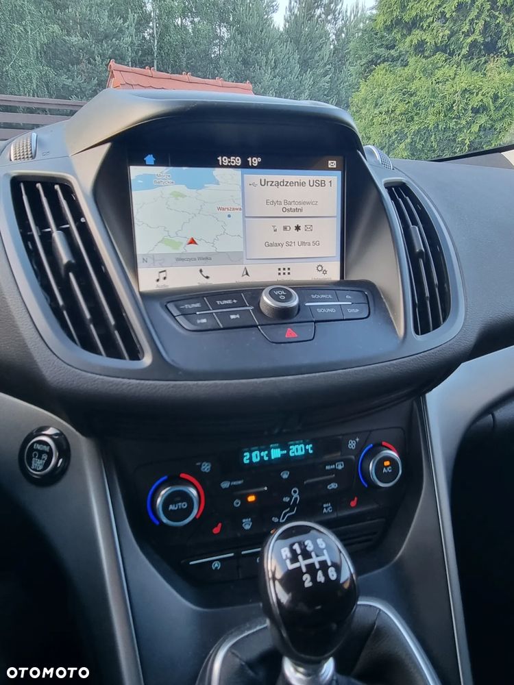 Ford Kuga 1.5 EcoBoost FWD Edition ASS MMT6 - 3