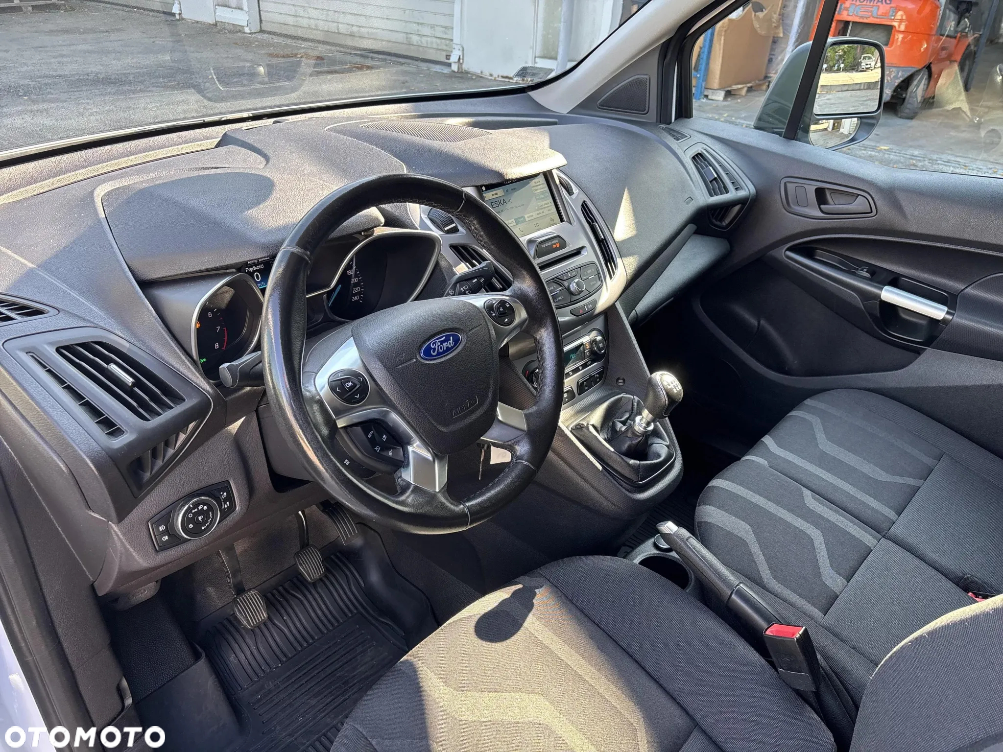 Ford Transit Connect - 9