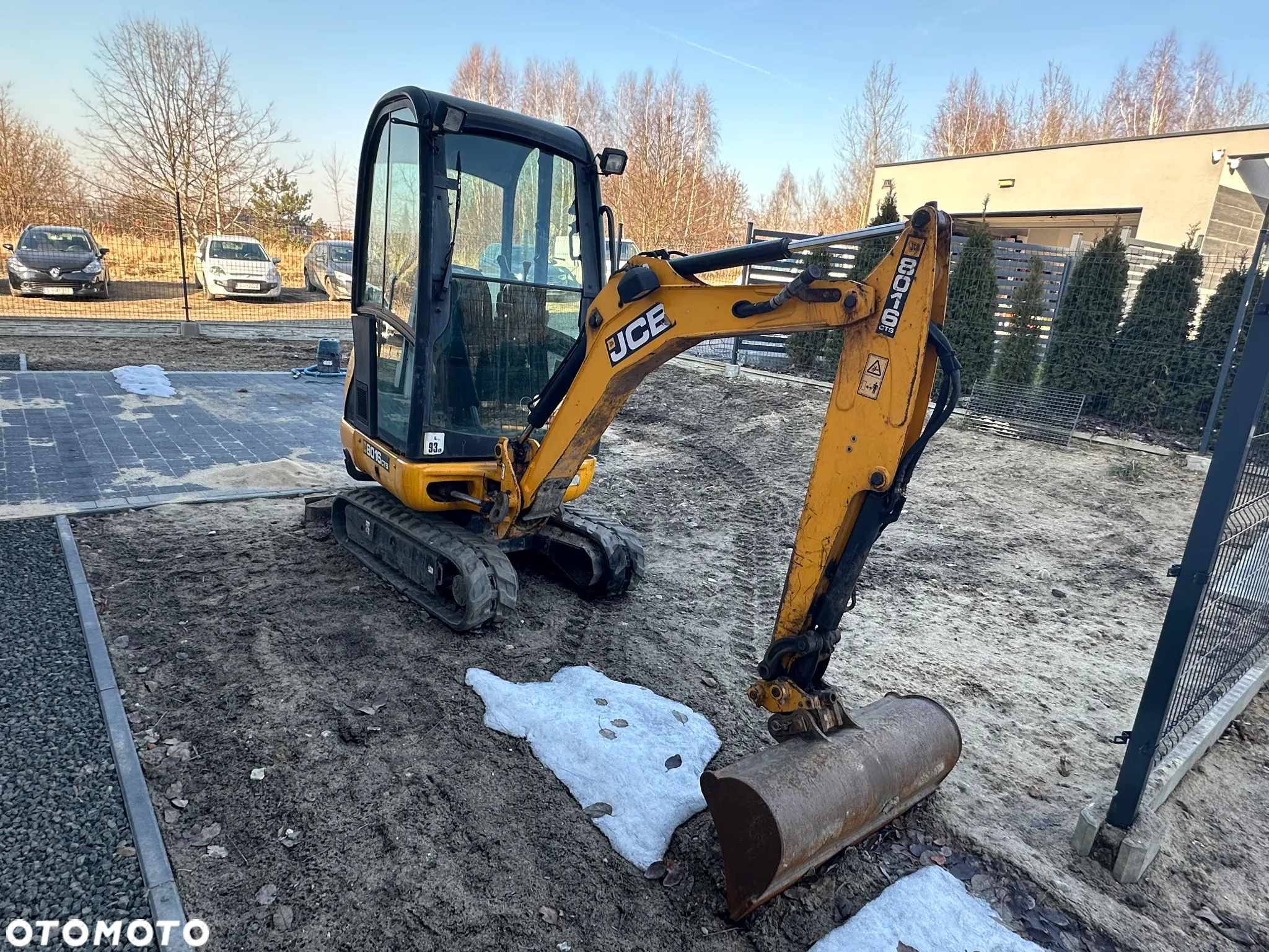 JCB 8016 - 4