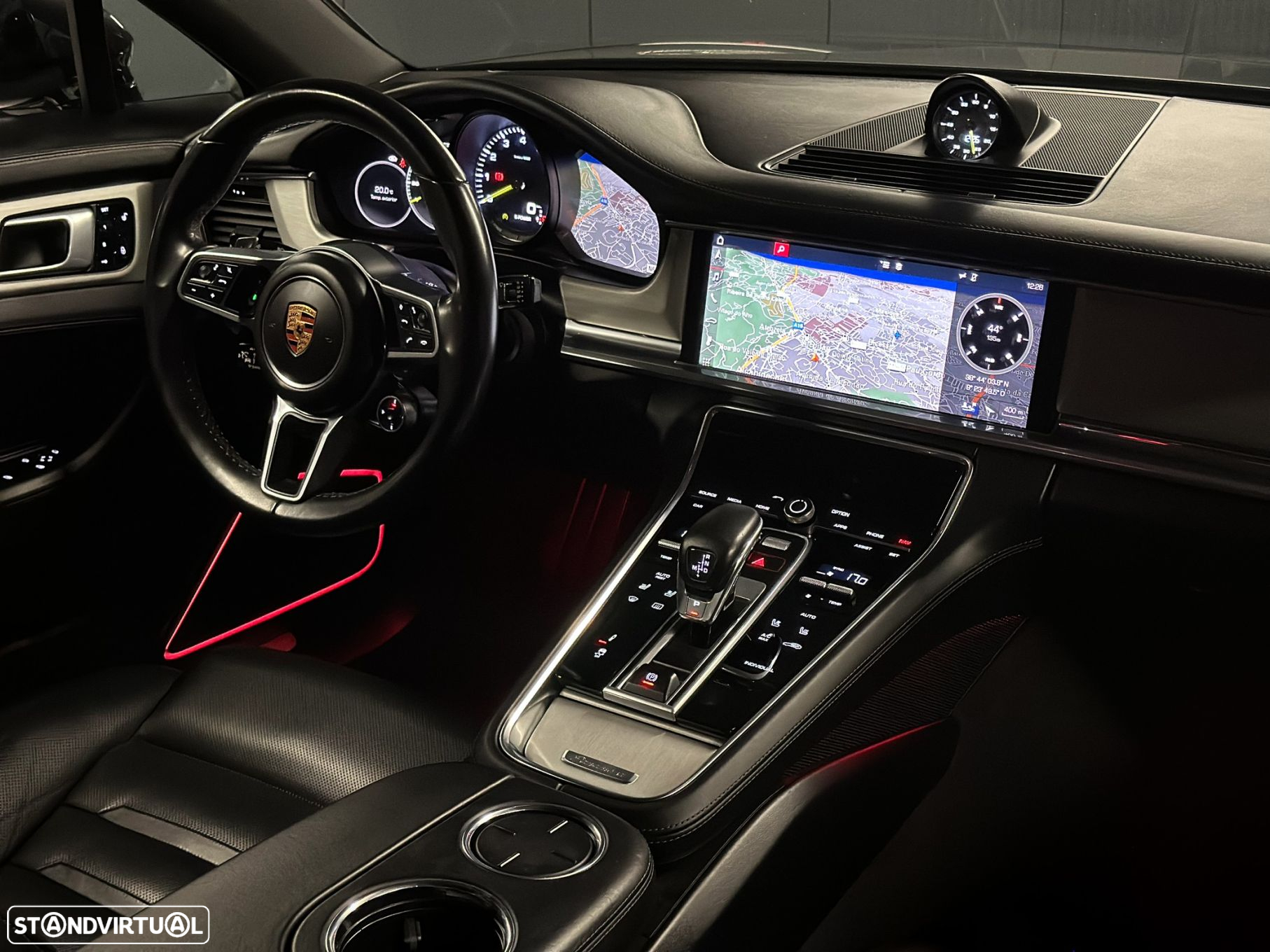 Porsche Panamera - 4
