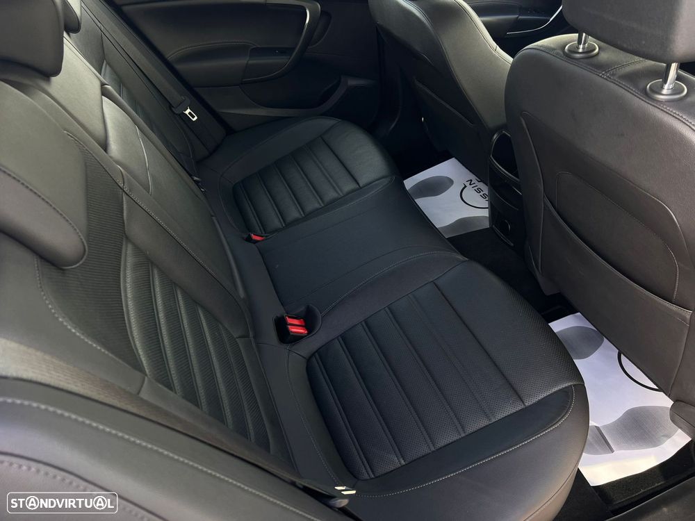 Opel Insignia Sports Tourer - 21