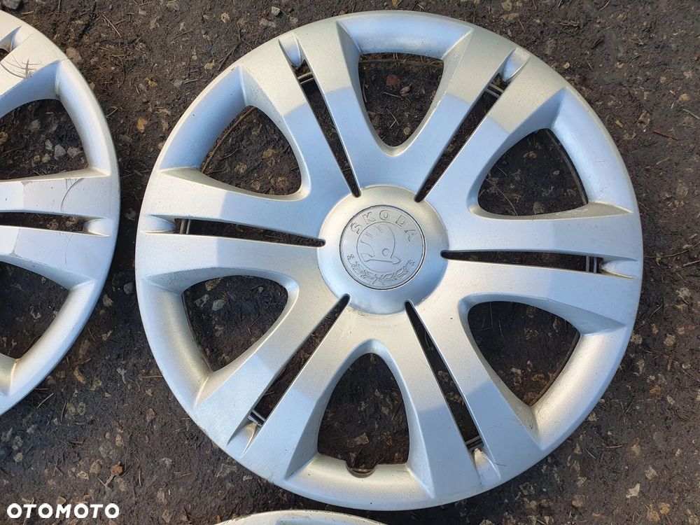 SKODA FABIA ROOMSTER KOŁPAKI R15 4SZT KOMPLET ORYGINAŁ 5J0601147H - 4