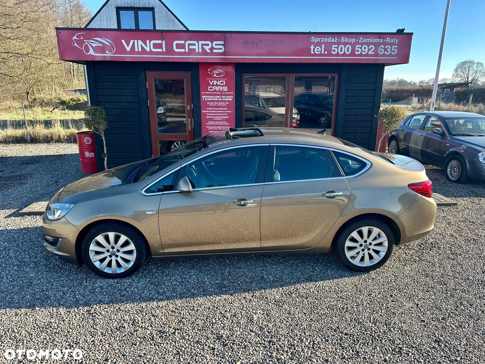 Opel Astra 1.4 Turbo - 10