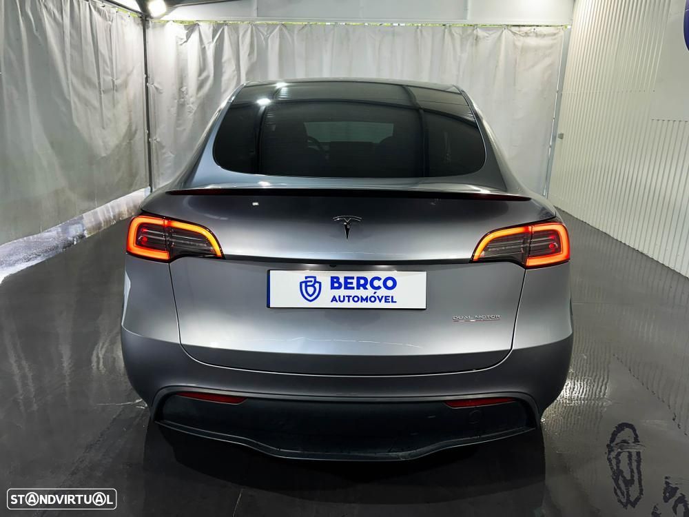 Tesla Model Y Performance Dual Motor AWD - 5