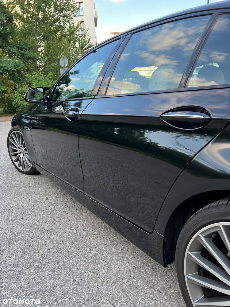 BMW Seria 5 530d xDrive Luxury Line - 18