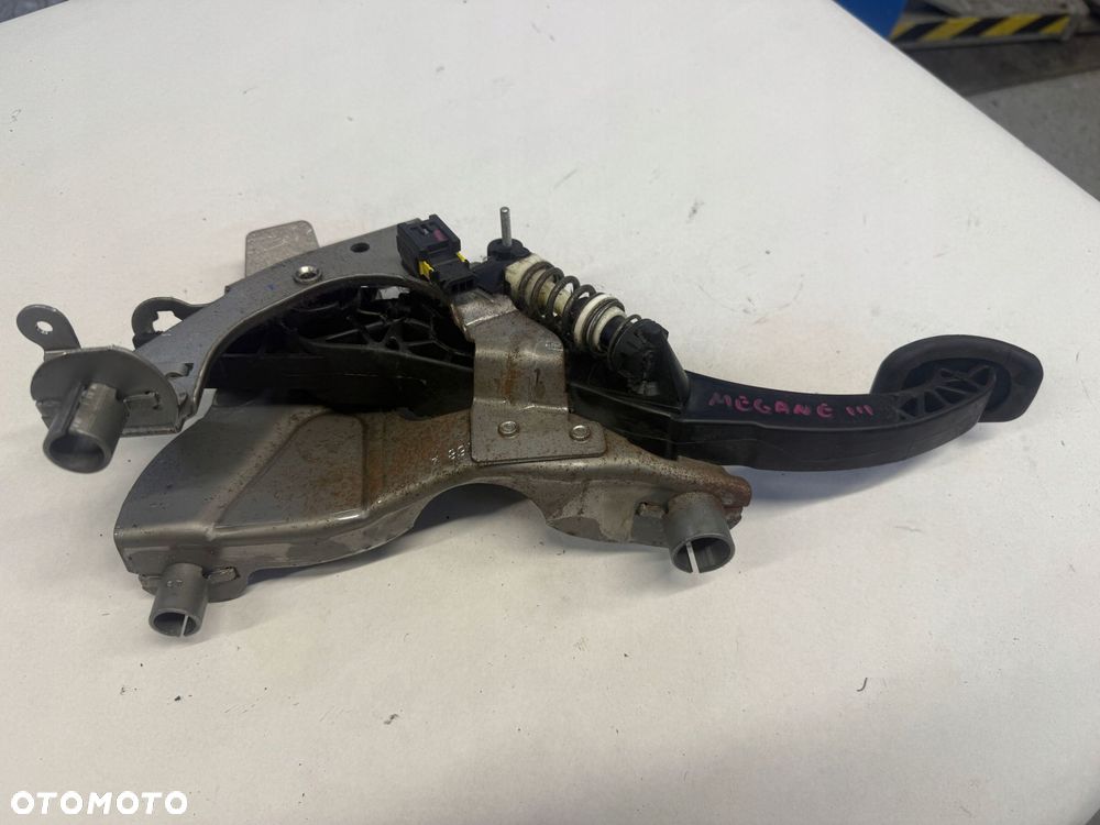 renault megane iii lift 1.5 dci pedał sprzęgła 465030037r - 5