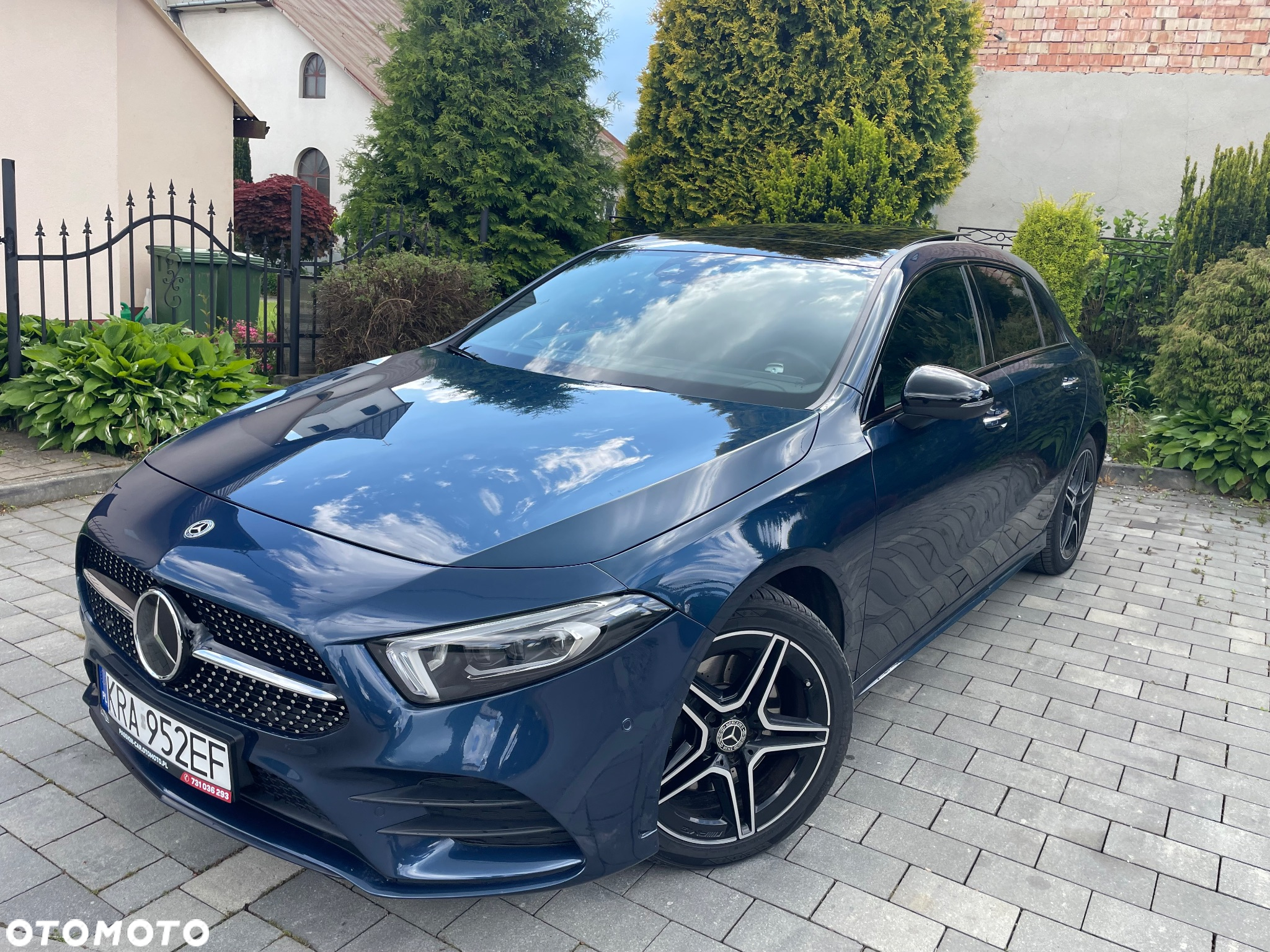 Mercedes-Benz Klasa A 250 E AMG Line 8G-DCT - 3