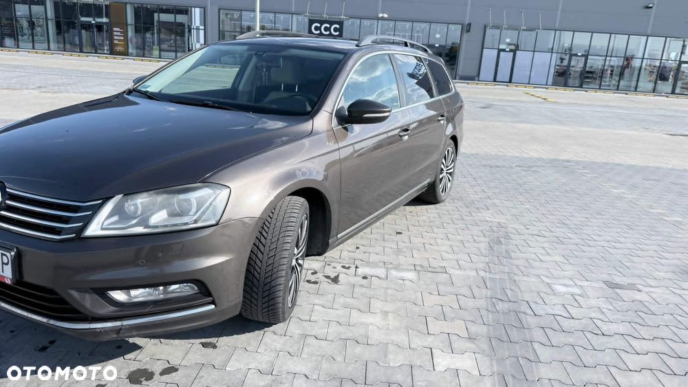Volkswagen Passat 2.0 TDI Comfortline R-Style - 2