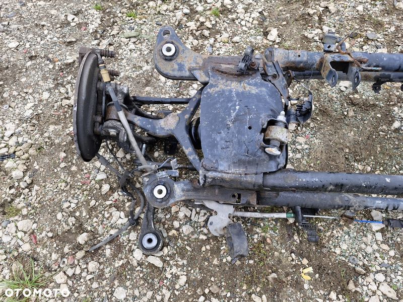 CITROEN DS5 2.0 HDI HYBRYDA 4X4 BELKA ZAWIESZENIA TYŁ OŚ TYLNA - 11