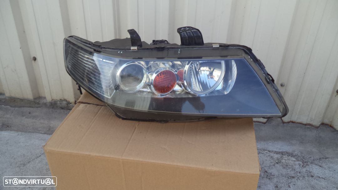 Farol Honda Acord modelo ano 2004 (original) - 1