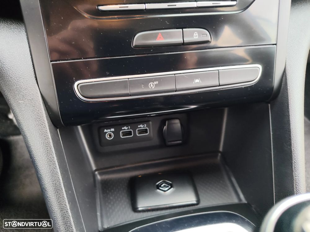 Renault Mégane Sport Tourer BLUE dCi 115 BUSINESS EDITION - 10
