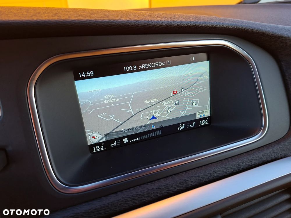 Volvo V40 Cross Country D3 Geartronic Ocean Race - 38