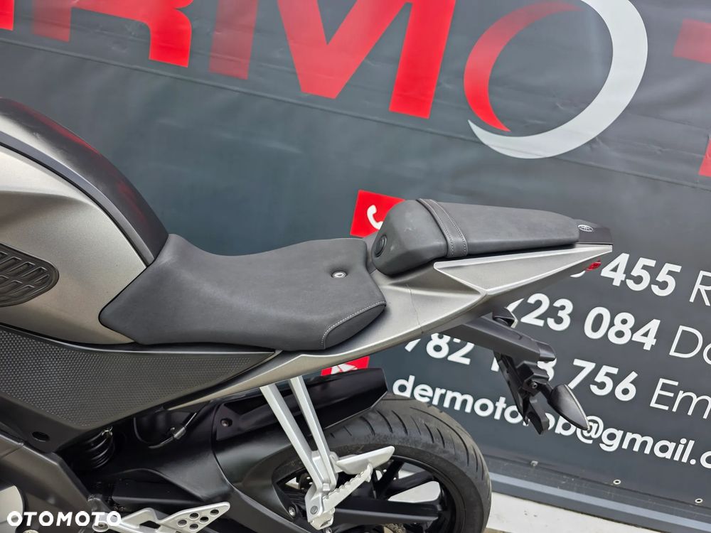 Yamaha YZF - 9