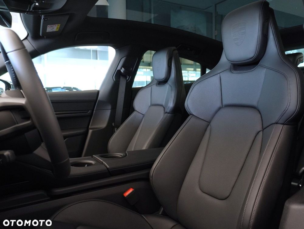 Porsche Taycan 105kWh 4 - 31
