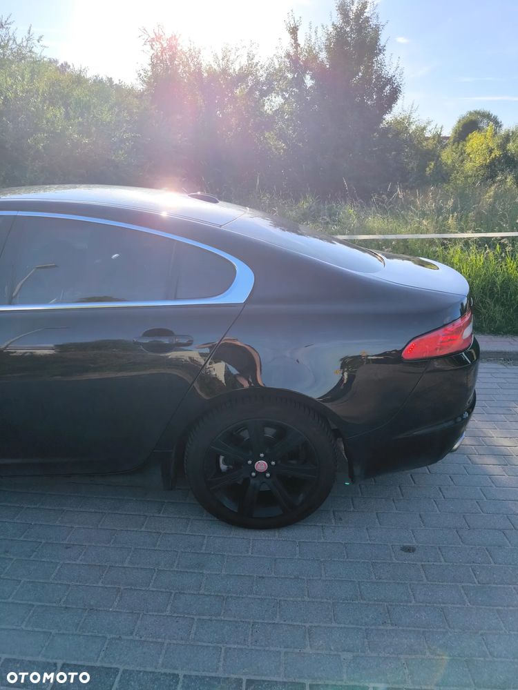 Jaguar XF 3.0 V6 Premium Luxury - 3