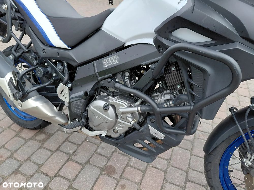 Suzuki V-STROM - 16