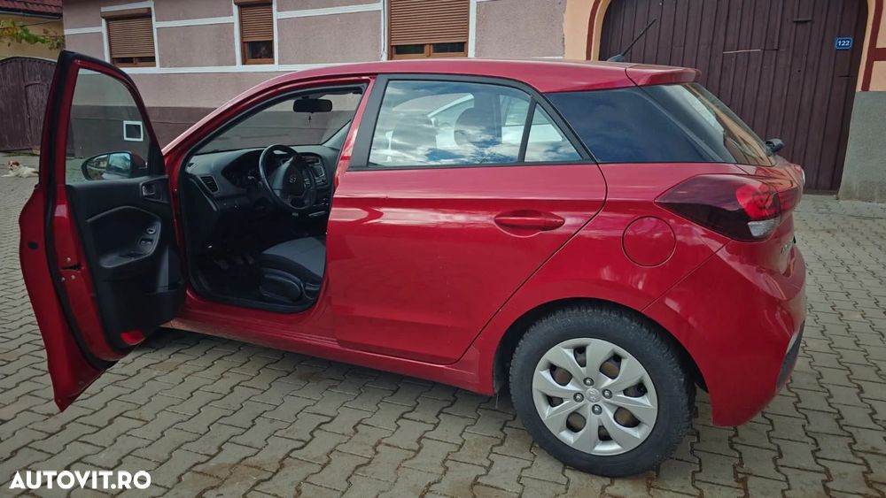 Hyundai i20 ver-1-2-l-84cp-5dr-comfort - 12