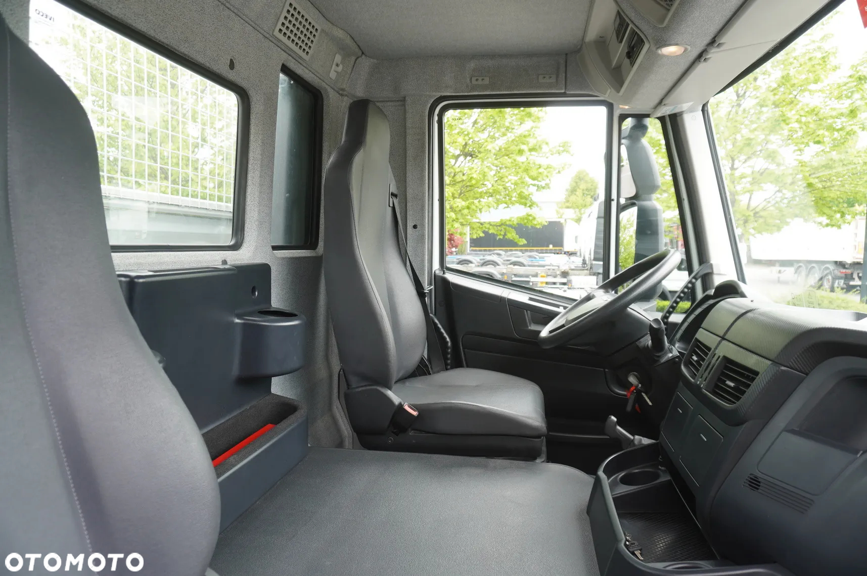 Iveco Stralis 310 / 34 tys. km!!! / HDS Fassi 4t 400 MTH! / Burtowy - 29