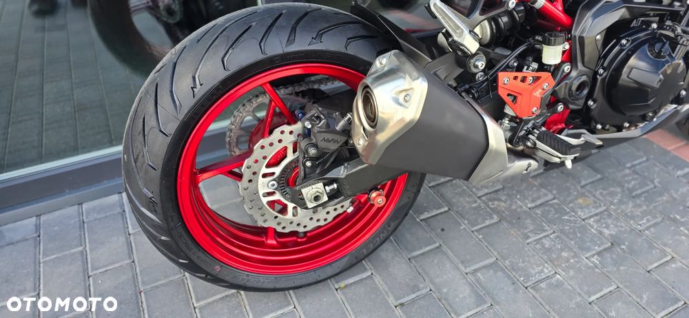 Kawasaki Z 900 - 12