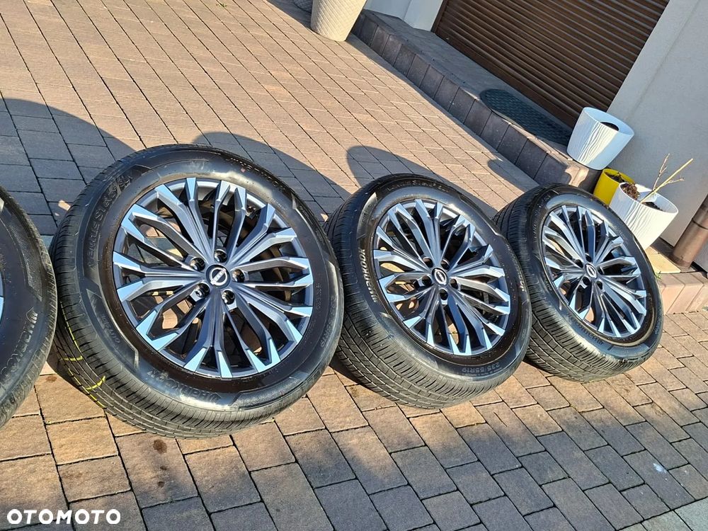 Kpl oryginalnych felg z oponą do Nissan - 11