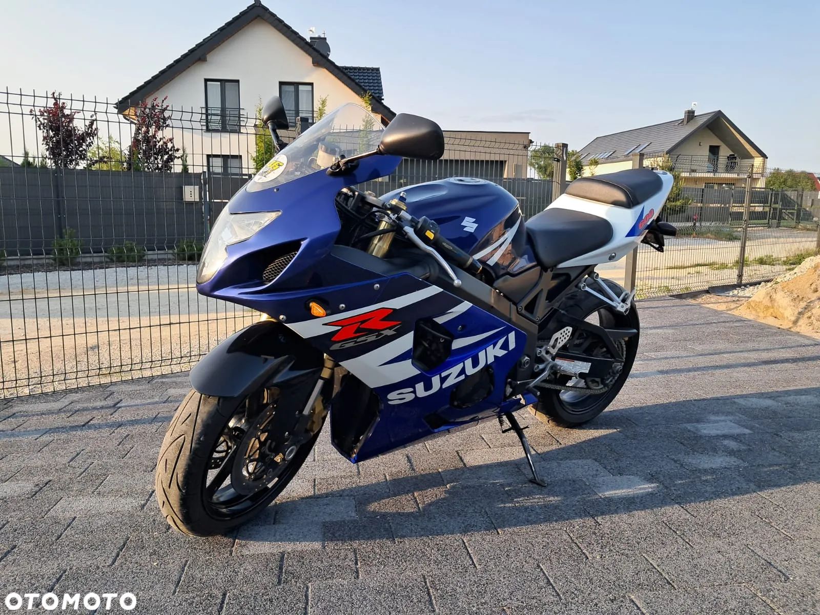 Suzuki GSX-R - 1