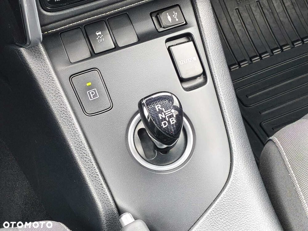 Toyota Auris Hybrid 135 Comfort - 25