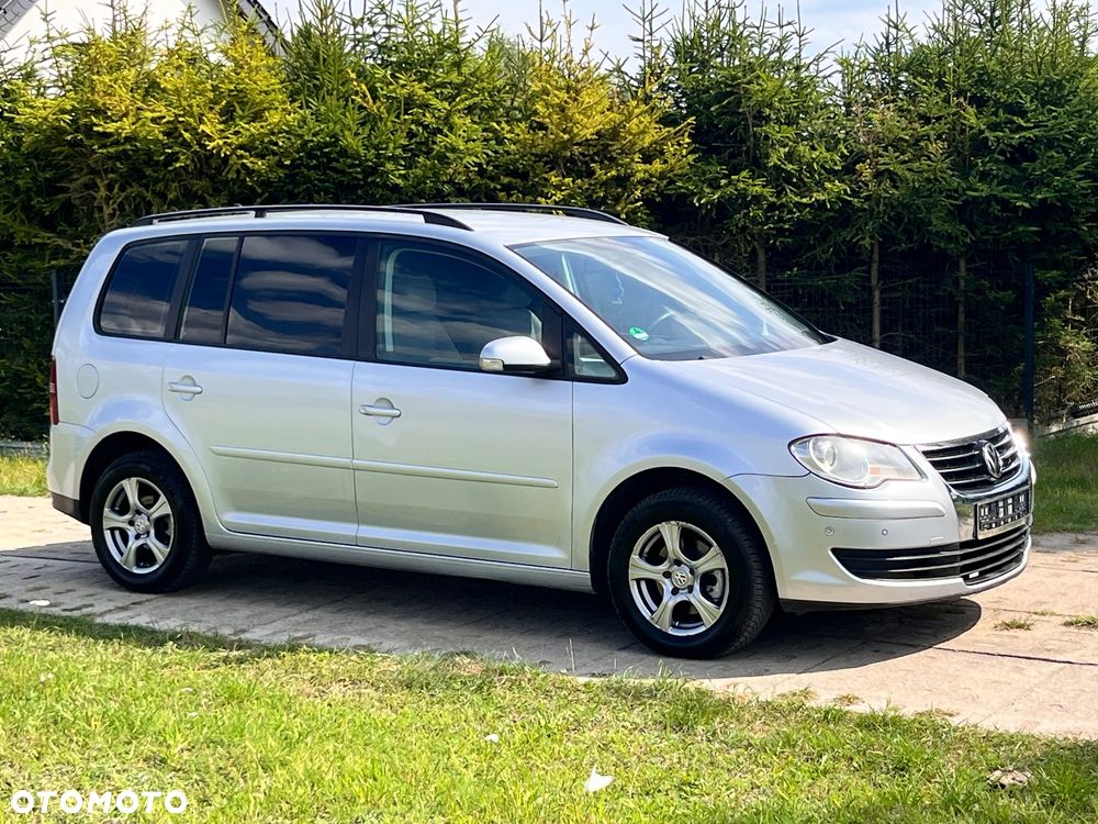 Volkswagen Touran 1.9 TDI DPF DSG Highline - 6