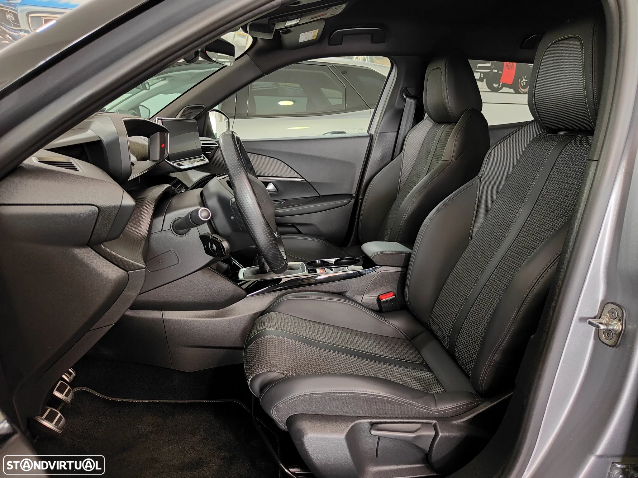 Peugeot 2008 1.2 PureTech GT Line - 36