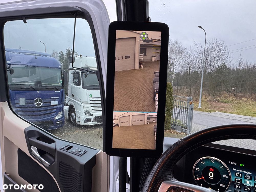 Mercedes-Benz Actros - 26