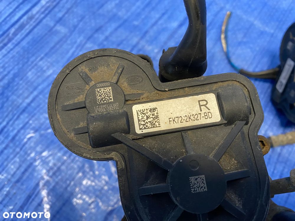 ZACISK HAMULCOWY TYŁ TYLNY LEWY PRAWY Z SILNICZKIEM ELEKTRYCZNY LAND ROVER JAGUAR XE X760 ; XF X260 ; FK72-2K327-BD  FK722K327BD  FK722K328BD  FK722K328BD ORYGINAŁ - 10