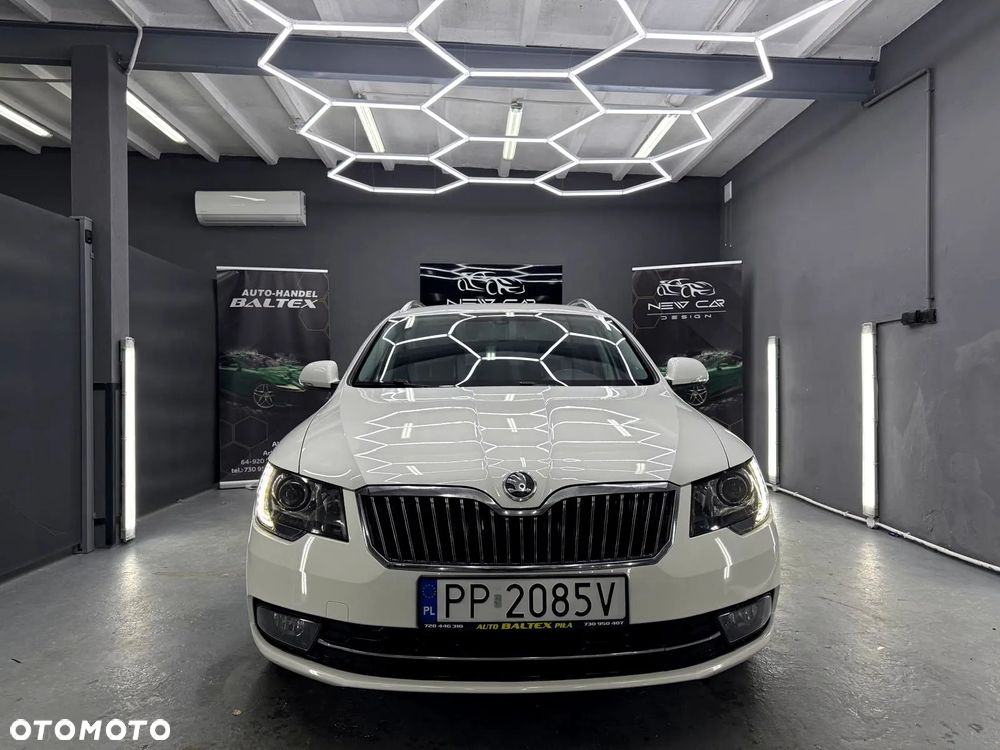 Skoda Superb 1.8 TSI Elegance DSG - 6
