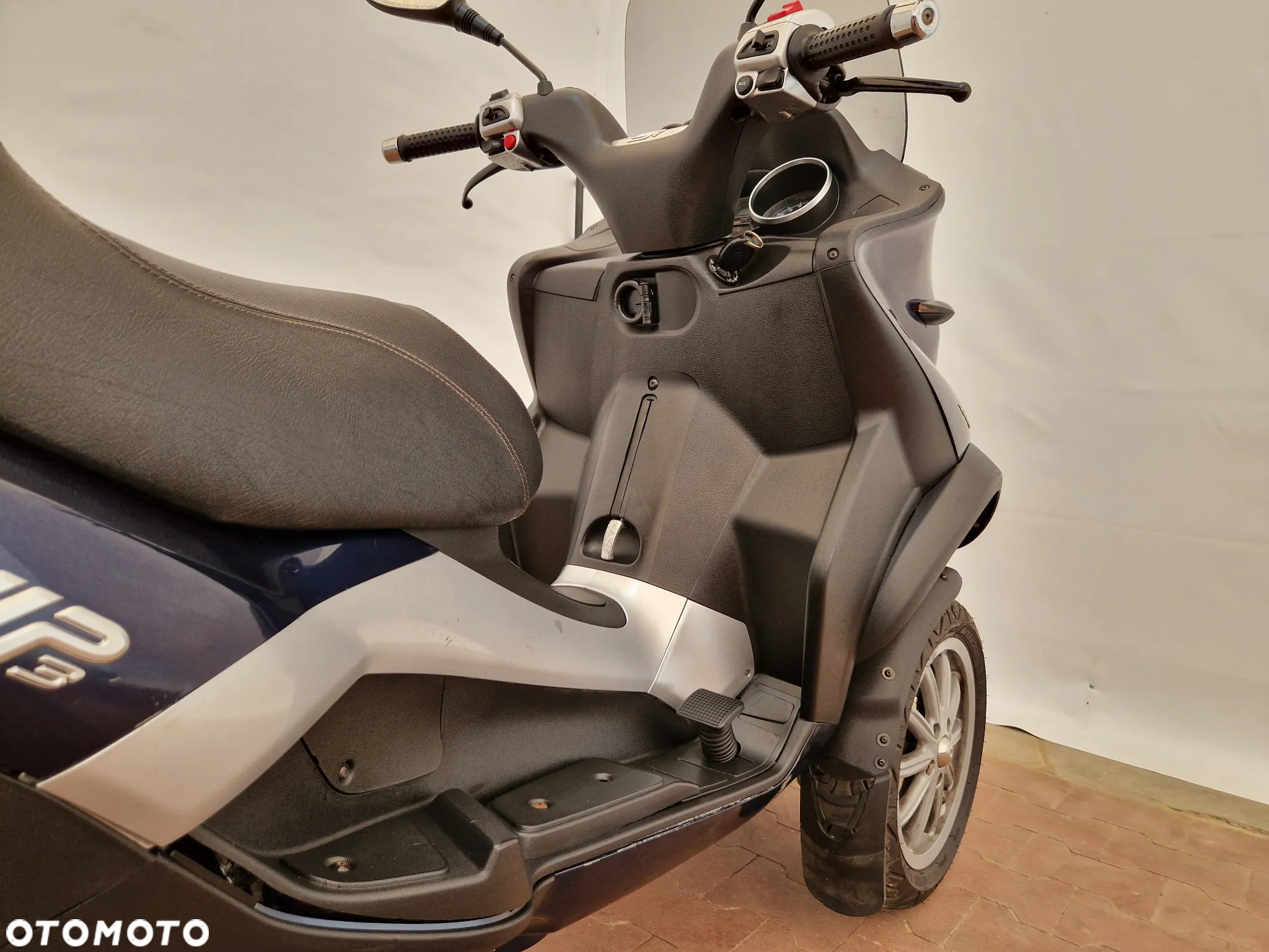 Piaggio MP-3 - 26