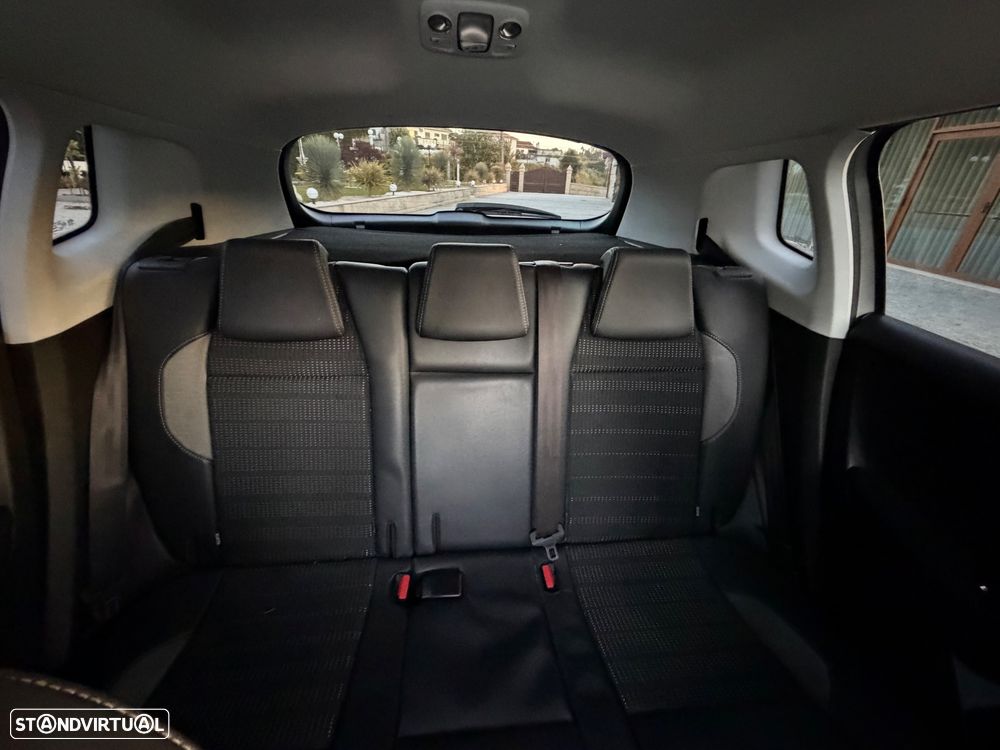 Peugeot 2008 1.6 e-HDi Allure - 11