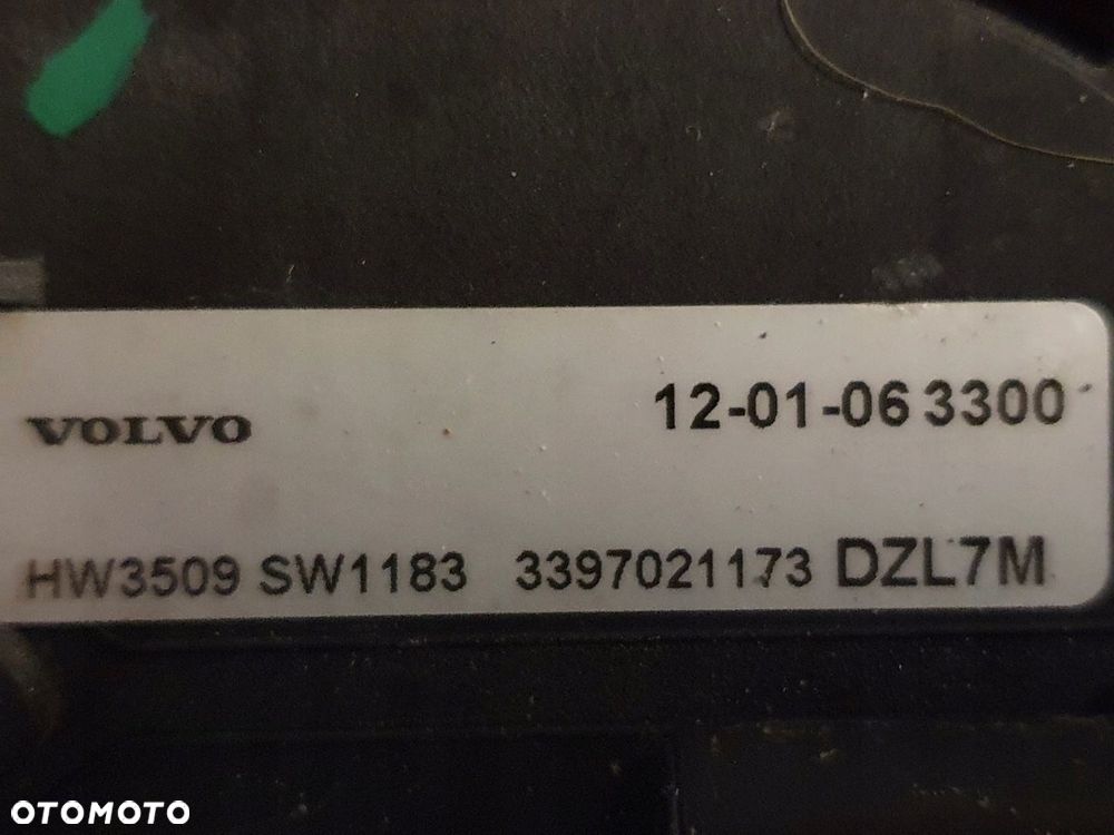 MECHANIZM WYCIERACZEK VOLVO V60 II 2 EUROPA - 3